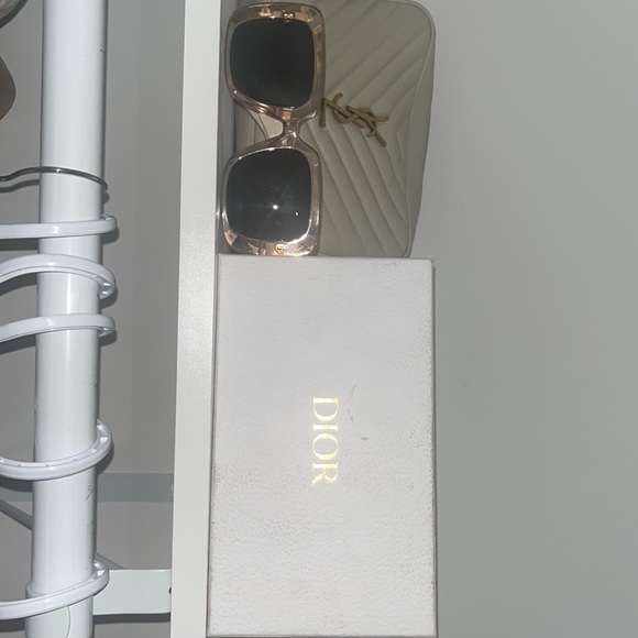 Christian Dior shades - Picture 5 of 10